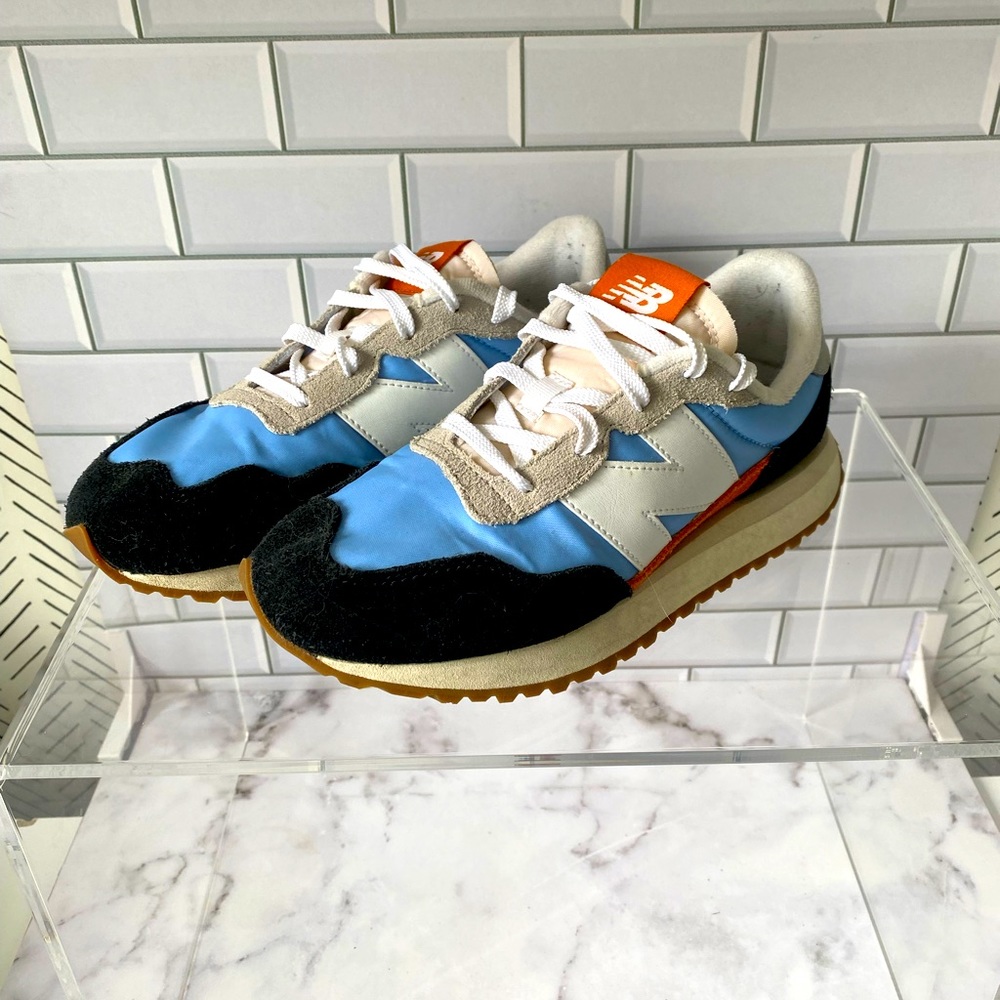 New Balance Kids Sneakers, Size 3.5 Big Boy